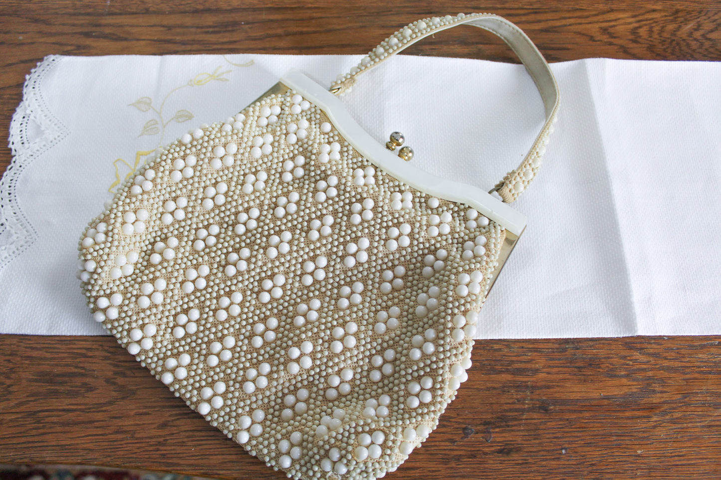 Vintage White Bead Handbag