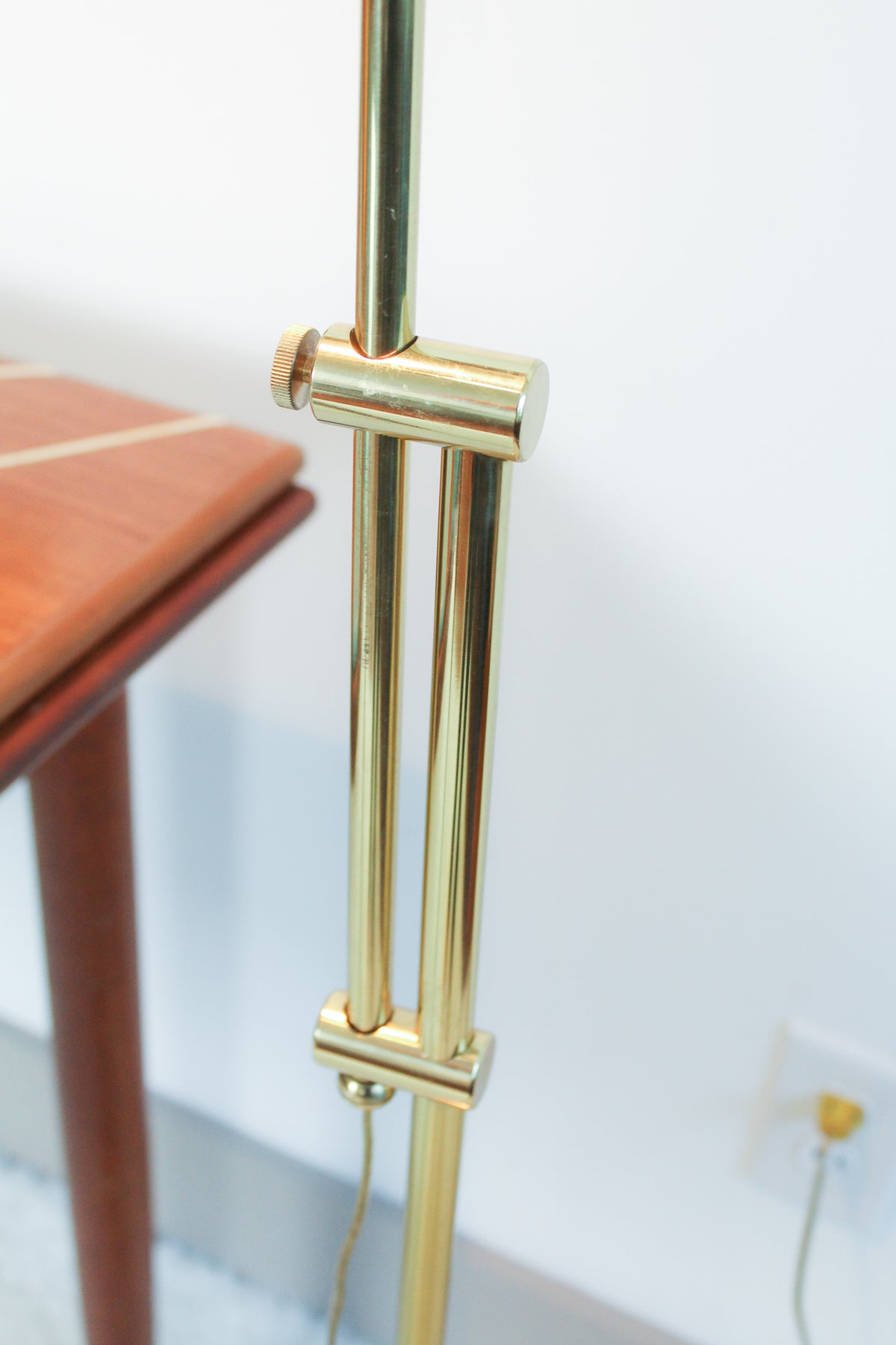 VTG Clamshell Floor Lamp